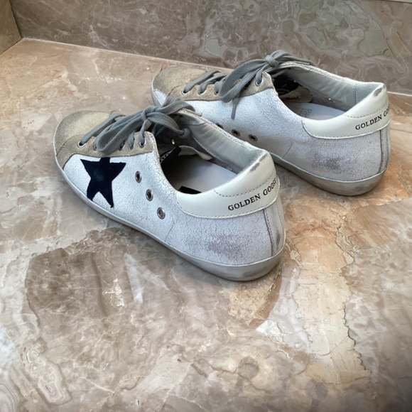 GOLDEN GOOSE sneakers size 8 1/2. - Picture 4 of 7